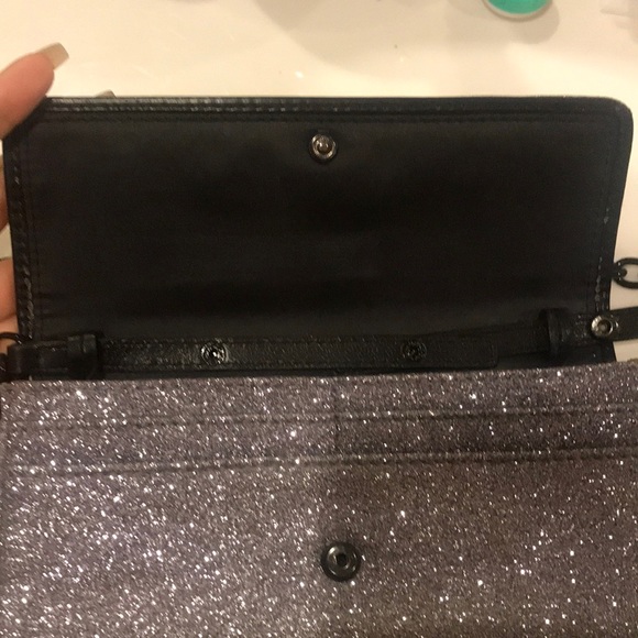 Juicy couture sparkly chain wallet - Picture 3 of 7